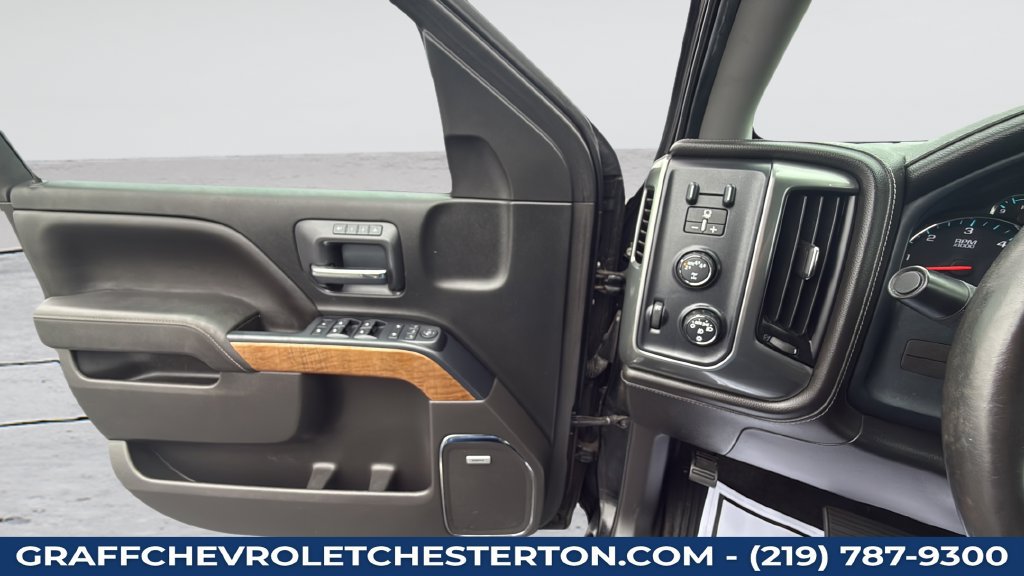 Used 2018 Chevrolet Silverado 1500 LTZ w/ High Desert Package AWD/4WD image 26