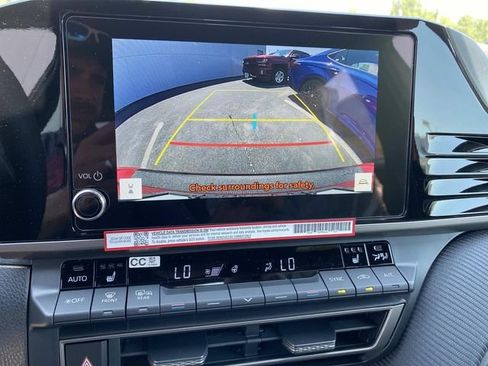 New 2026 Toyota Camry Hybrid AWD/4WD image 8