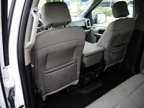 Used 2016 Ford F150 XLT AWD/4WD image 15
