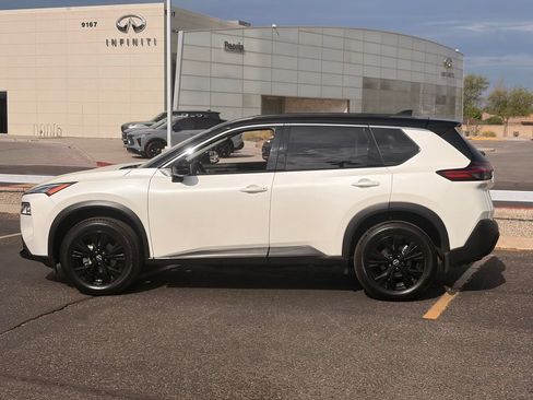 Certified 2023 Nissan Rogue SV w/ SV Premium Package FWD image 3