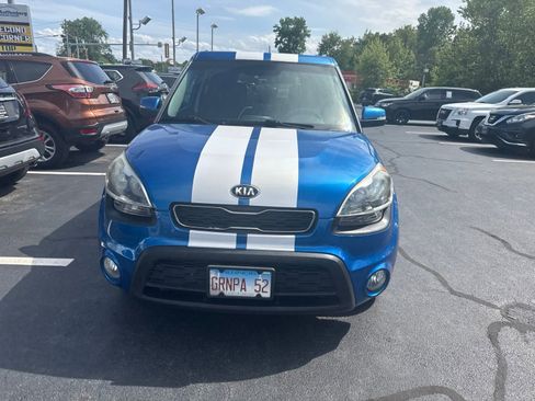 Used 2013 Kia Soul + w/ Audio Pkg FWD image 1