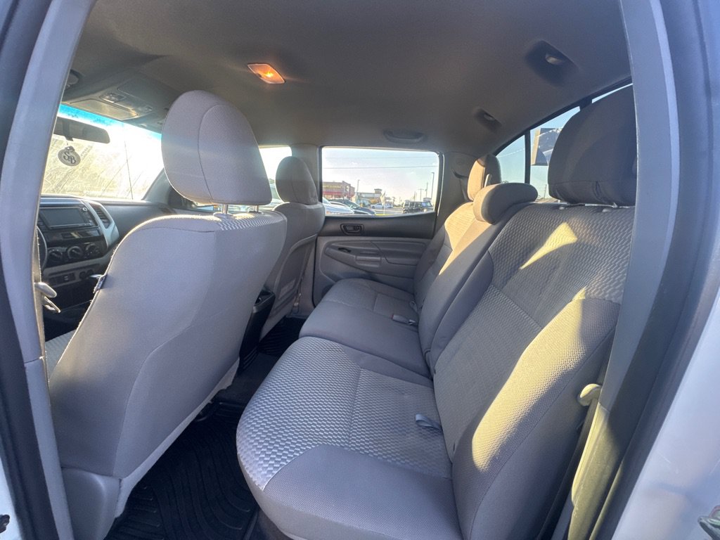 Used 2015 Toyota Tacoma 4x4 Double Cab w/ SR5 Package image 11