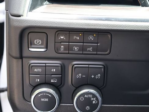 Used 2025 Chevrolet Tahoe LS AWD/4WD image 16