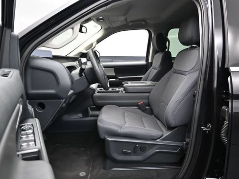 Used 2025 Ford Expedition Max Active AWD/4WD image 14