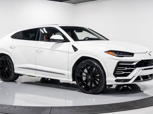 Used 2022 Lamborghini Urus image 44
