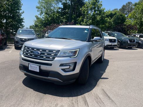 Used 2016 Ford Explorer Limited AWD/4WD image 3