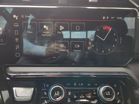 Used 2024 GMC Sierra 2500 AT4 w/ AT4 Premium Plus Package image 16