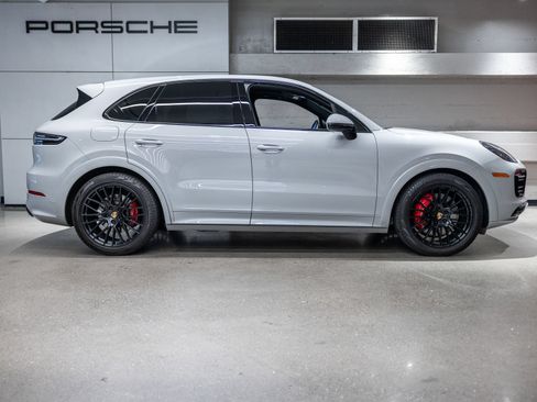 Certified 2023 Porsche Cayenne GTS AWD/4WD image 9