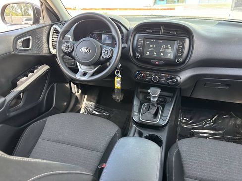 Used 2021 Kia Soul S FWD image 12