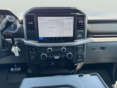 New 2025 Ford F150 XLT w/ Equipment Group 301A Standard image 10