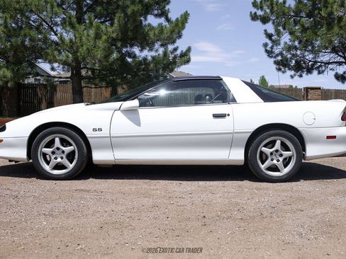 Used 1996 Chevrolet Camaro Z28 RWD image 3