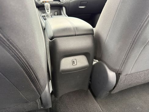 Used 2025 Nissan Sentra SV FWD image 23