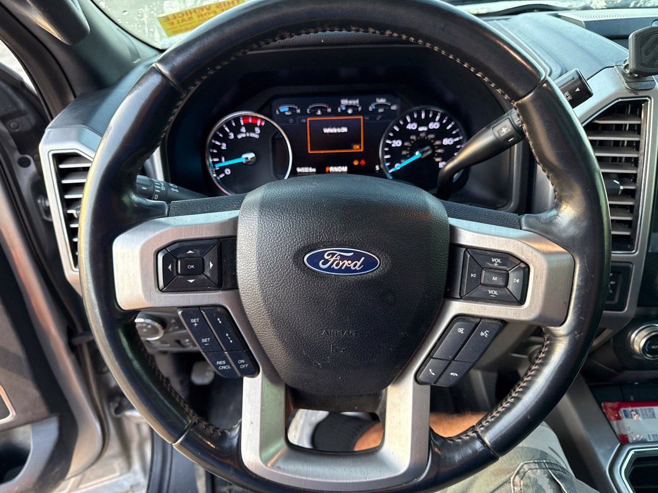 Used 2020 Ford F450 Platinum w/ FX4 Off-Road Package AWD/4WD image 22