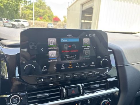 Used 2023 Nissan Pathfinder SL FWD image 21