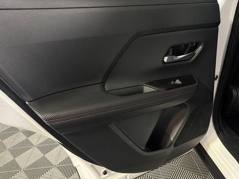 Used 2025 Nissan Kicks SR FWD image 26
