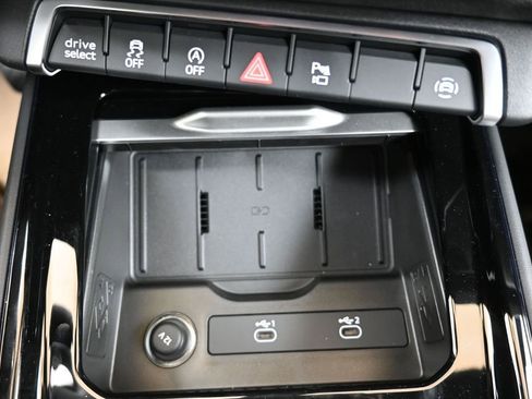 New 2026 Audi Q3 quattro 2.0T AWD/4WD image 33