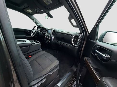 Used 2019 GMC Sierra 1500 SLE w/ SLE Value Package image 27