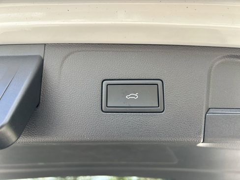 New 2026 Volkswagen Atlas SE image 46