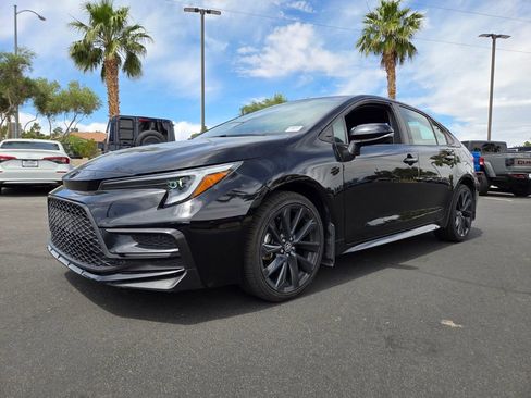 Used 2024 Toyota Corolla SE FWD image 2