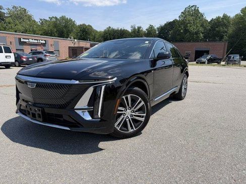 Used 2025 Cadillac Lyriq Luxury AWD/4WD image 44