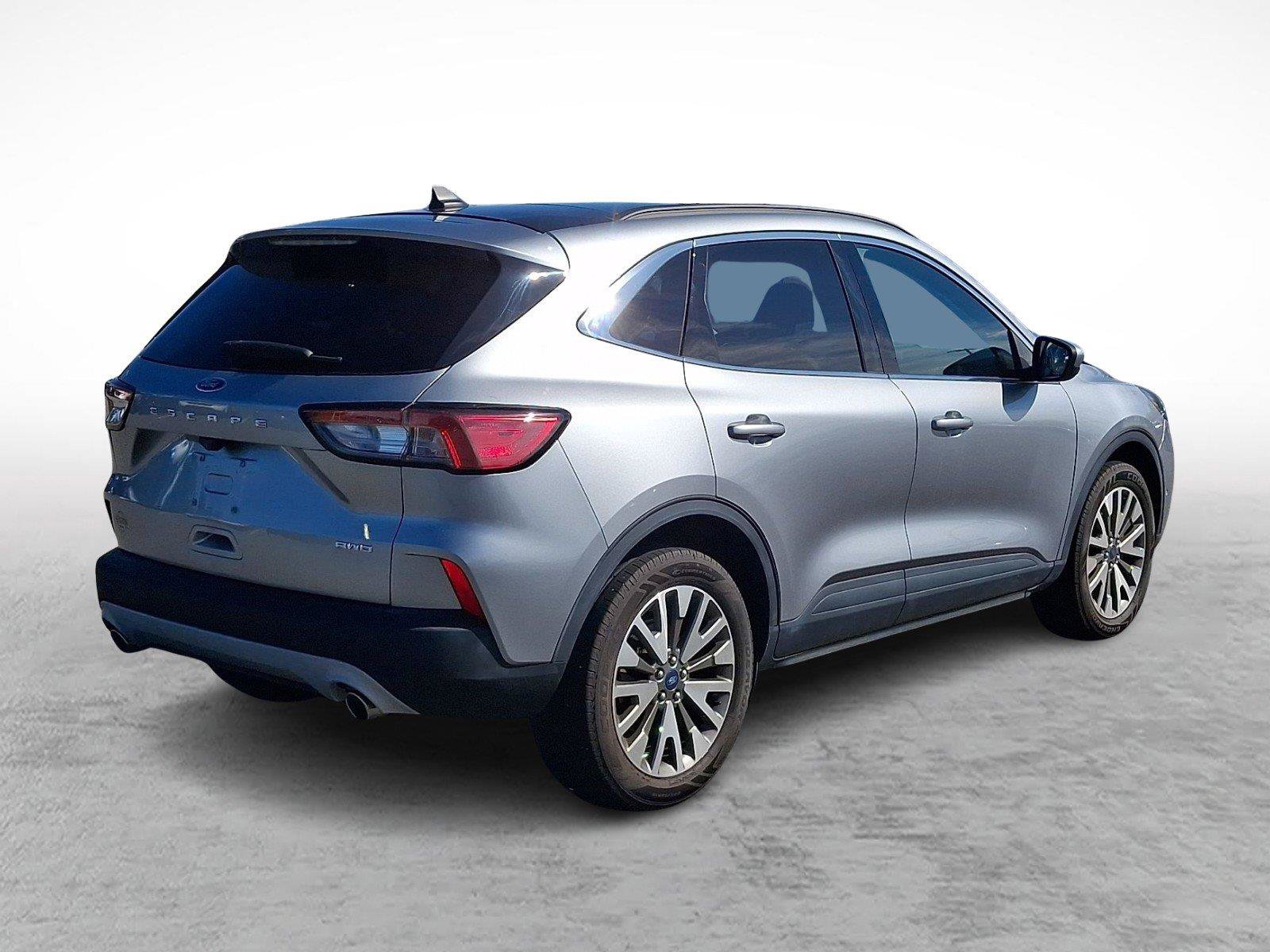 Used 2022 Ford Escape Titanium AWD/4WD image 6