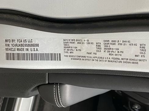 New 2025 Jeep Grand Cherokee L Limited w/ Trailer Tow Package image 44