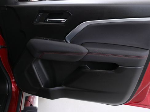 Used 2024 Chevrolet Colorado Z71 w/ Z71 Convenience Package 2 image 30