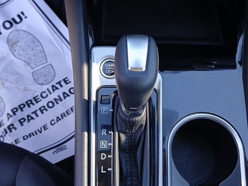 Used 2024 Nissan Altima 2.5 SV image 29