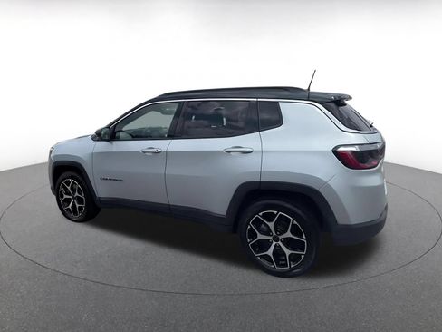Used 2025 Jeep Compass Limited AWD/4WD image 10
