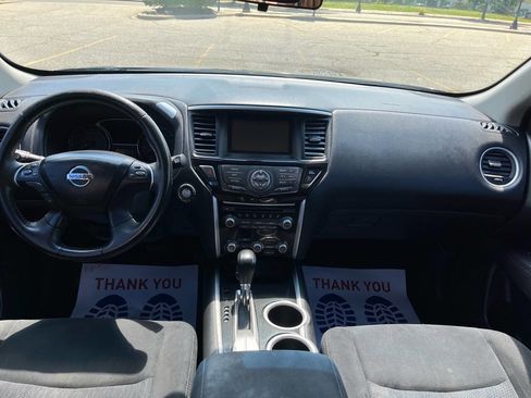 Used 2013 Nissan Pathfinder SV w/ Cargo Pkg image 24