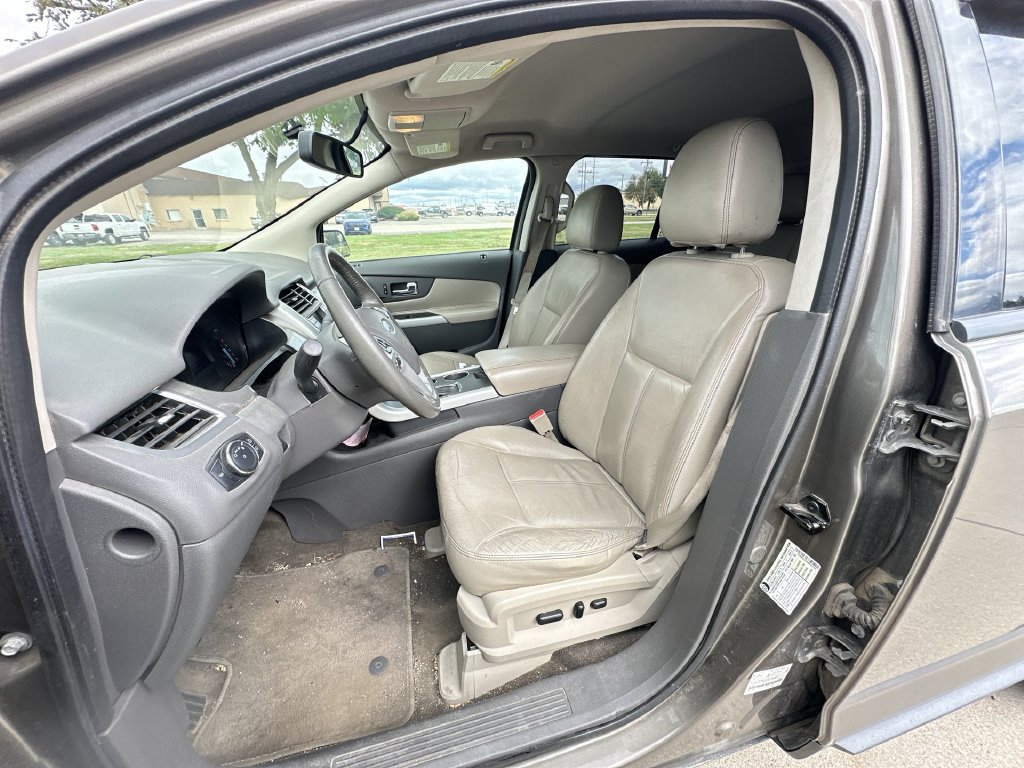 Used 2013 Ford Edge SEL FWD image 18
