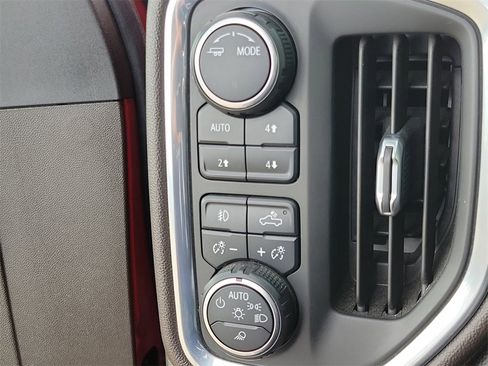 Used 2021 Chevrolet Silverado 2500 LTZ w/ LTZ Premium Package image 23