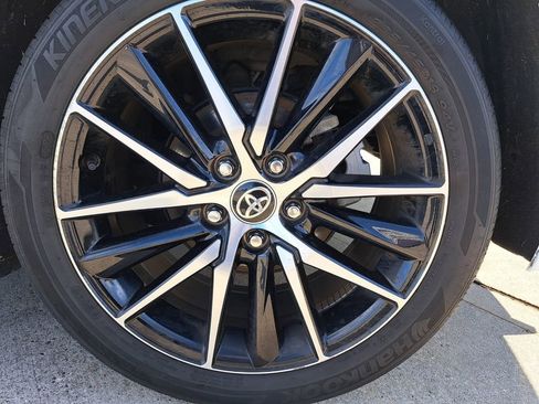 Used 2024 Toyota Camry SE image 23