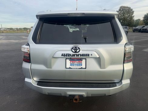 Used 2017 Toyota 4Runner SR5 Premium image 5