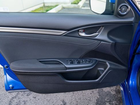 Used 2019 Honda Civic EX image 10