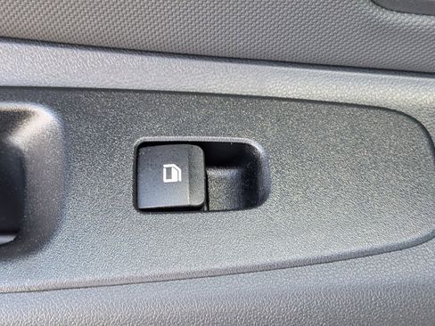 Used 2025 Hyundai Elantra Limited FWD image 30