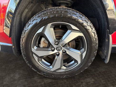 Used 2021 Toyota RAV4 SE w/ Weather & Moonroof Package AWD/4WD image 37