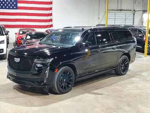 Used 2022 Cadillac Escalade ESV Sport Platinum w/ LPO, ONYX Package AWD/4WD image 45