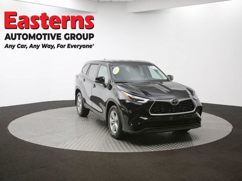 Used 2023 Toyota Highlander L image 50