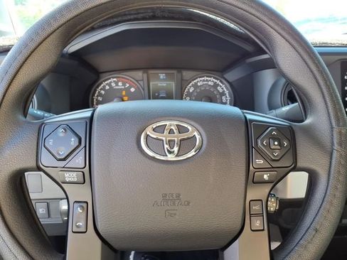 Used 2022 Toyota Tacoma SR RWD image 21