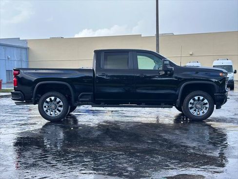 Used 2025 Chevrolet Silverado 2500 Custom w/ Z71 Off-Road Package AWD/4WD image 9