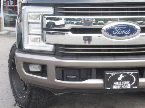 Used 2018 Ford F250 King Ranch w/ King Ranch Ultimate Package AWD/4WD image 3