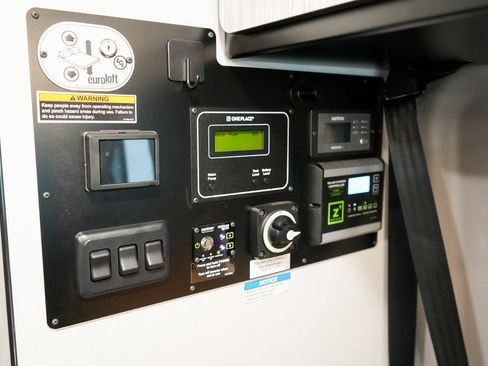 Used 2021 Mercedes-Benz Sprinter 2500 image 21