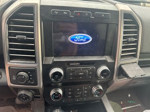 Used 2020 Ford F150 Platinum w/ Equipment Group 701A Luxury AWD/4WD image 13