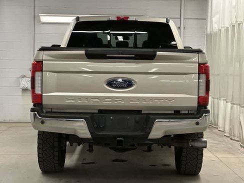 Used 2018 Ford F250 Lariat w/ Lariat Ultimate Package image 4