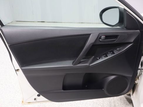 Used 2010 MAZDA MAZDA3 i Sport image 12