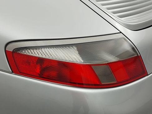 Used 2003 Porsche 911 Carrera RWD image 34