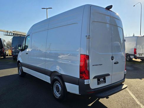 New 2025 Mercedes-Benz Sprinter 2500 image 4