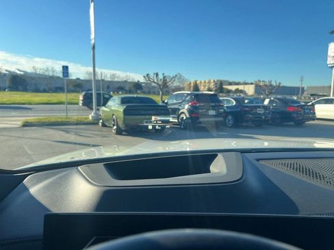 Used 2025 BMW X5 xDrive50e image 25