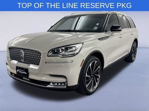 Used 2023 Lincoln Aviator Reserve w/ Equipment Group 201A RWD image 3